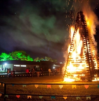 Clima caipira contagia a noite de Festa Julina do Ninho Verde I